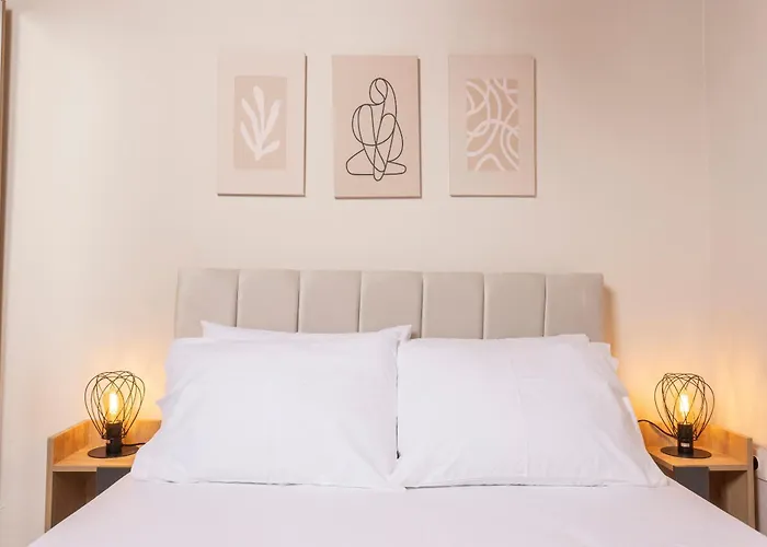 Casa Alelia Lagonisi Feriehus *